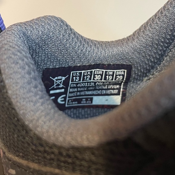 Used Sketchers Sketch-O-Saurus light up shoes, size 13 + Dino sandals size 3/4 - Picture 6 of 11